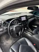 Toyota Camry, 2019-6