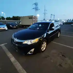 Toyota Camry, 2014