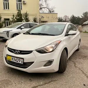 Hyundai Elantra, 2013