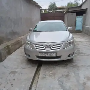 Toyota Camry, 2011