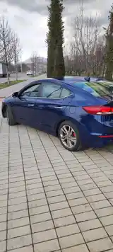 Hyundai Elantra, 2017-4