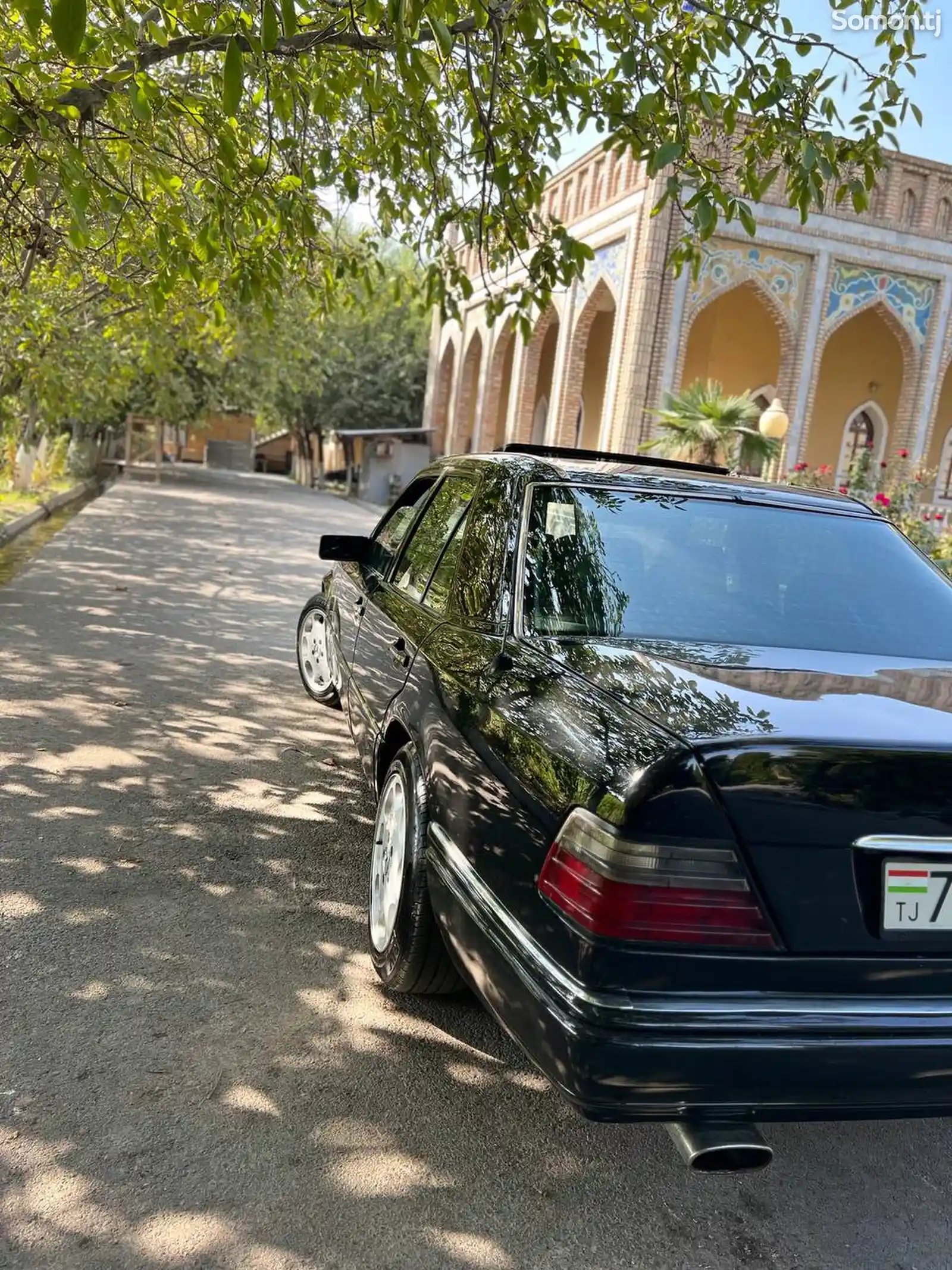 Mercedes-Benz W124, 1993-8