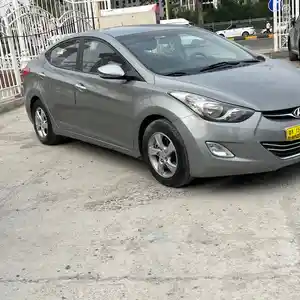 Hyundai Avante, 2011