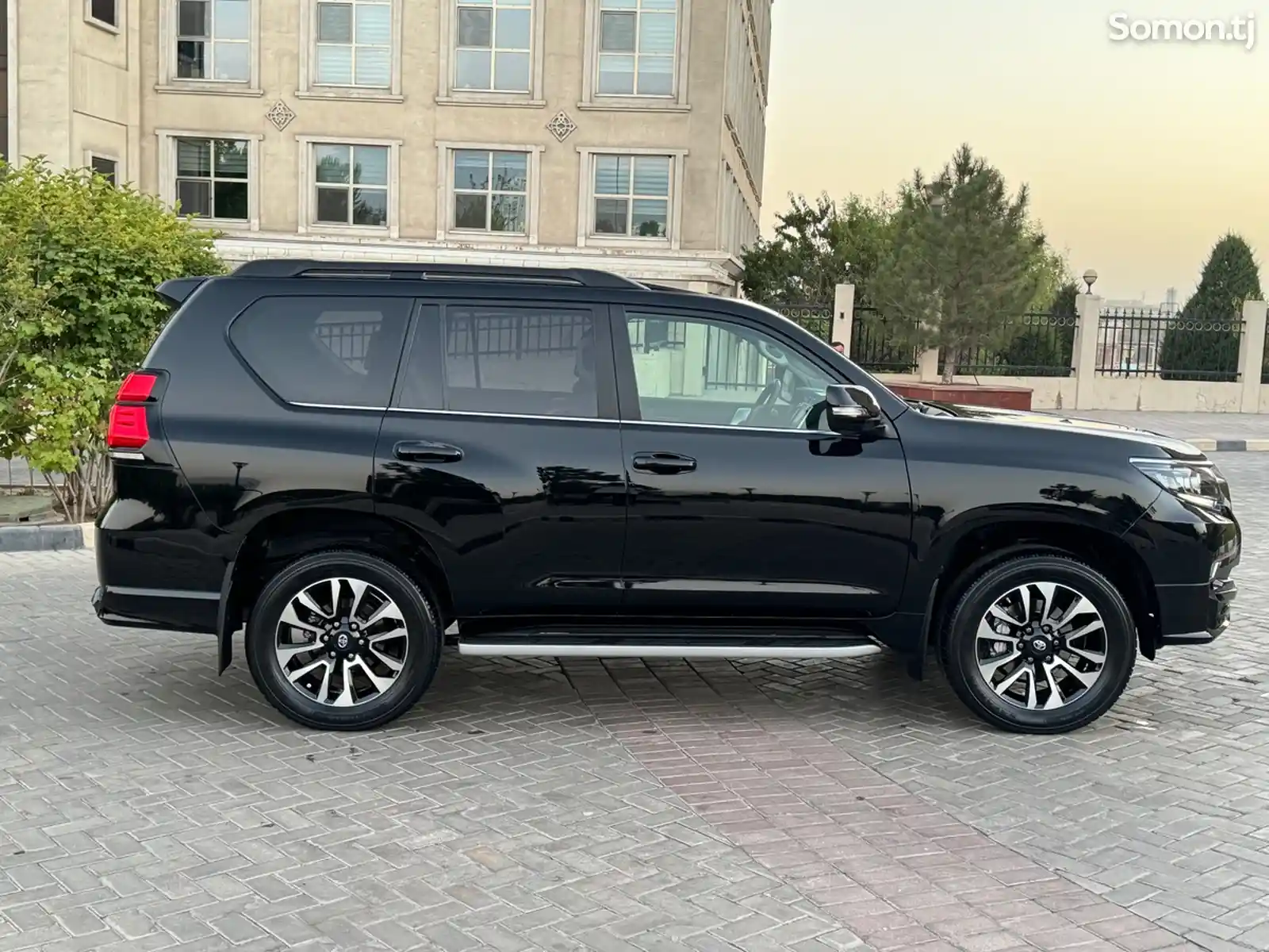 Toyota Land Cruiser Prado, 2022-7