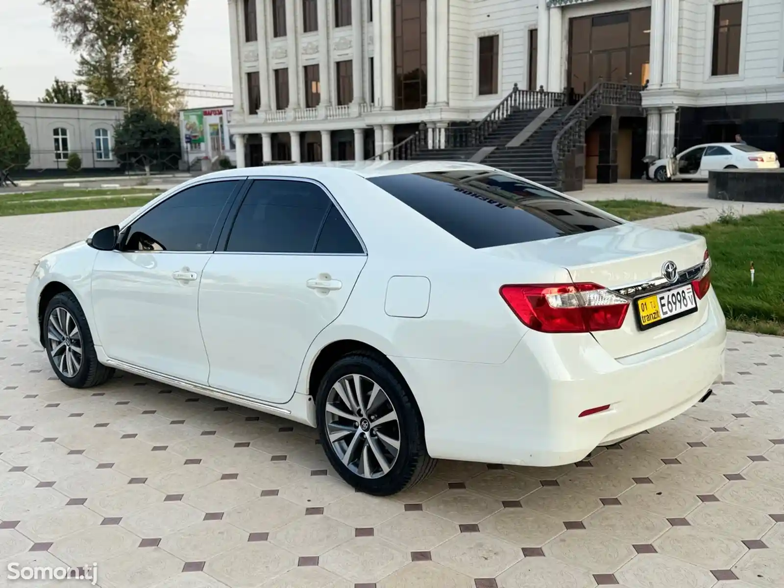 Toyota Camry, 2012-9