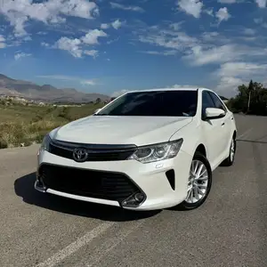 Toyota Camry, 2015