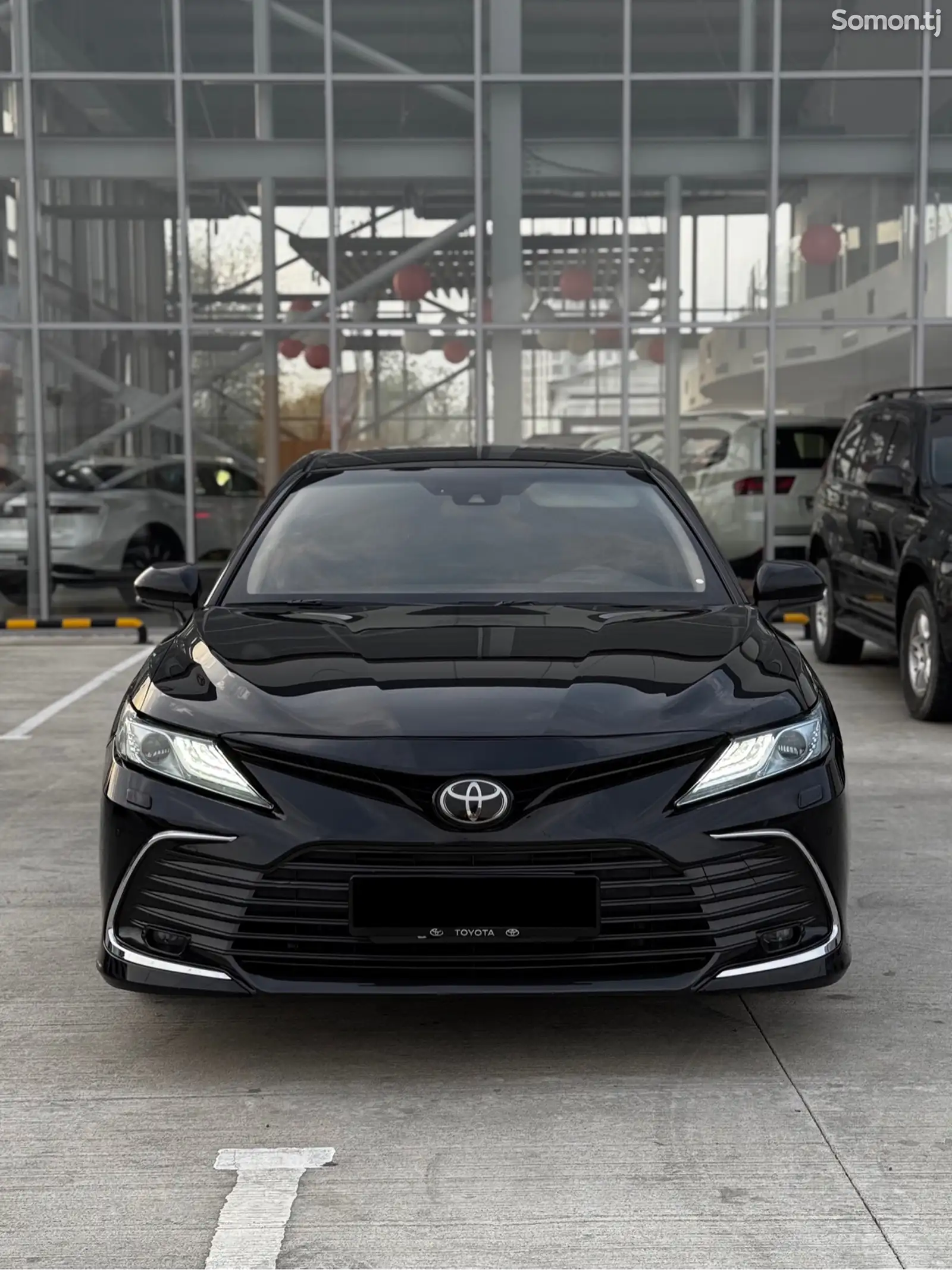 Toyota Camry, 2018-1