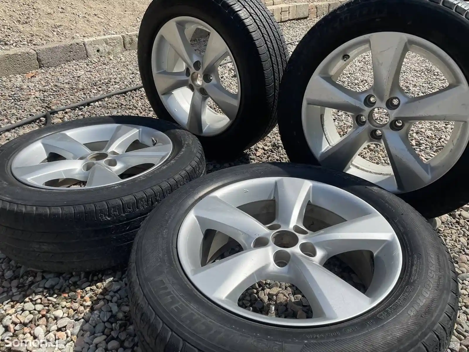 Шины и диски 235/60 R18-2