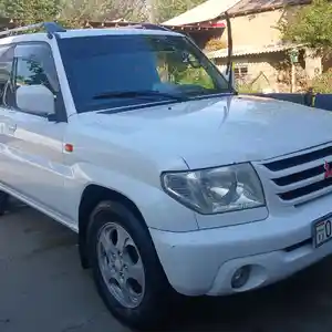 Mitsubishi Pajero IO, 2001