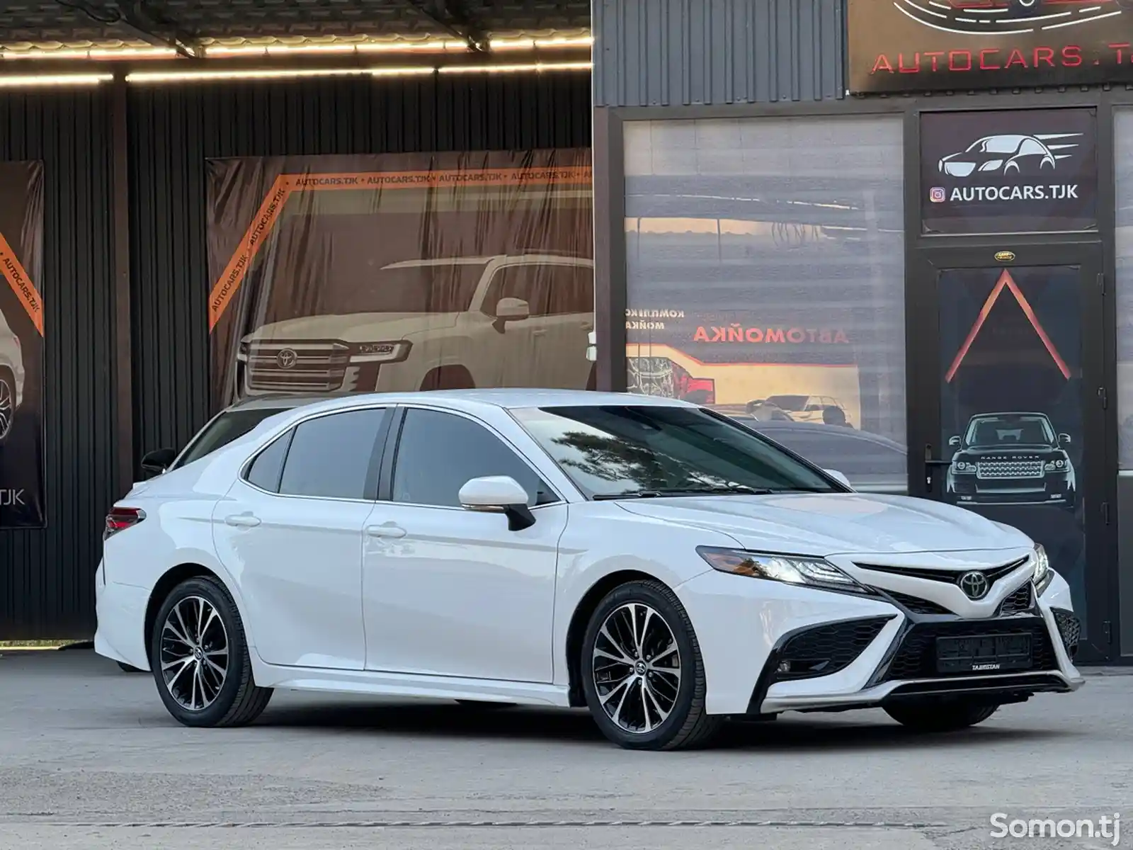 Toyota Camry, 2018-5