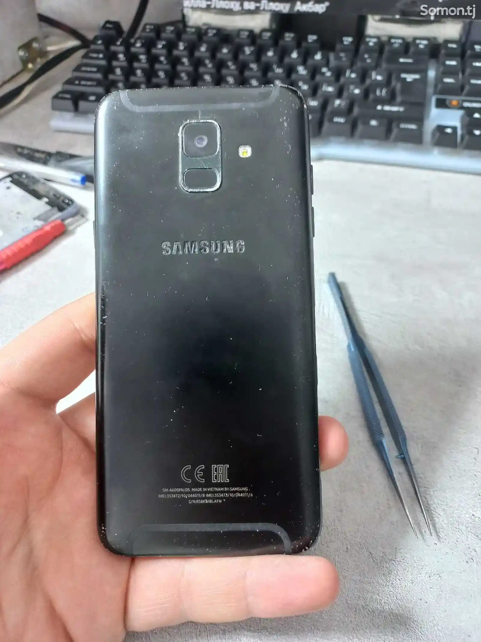 Samsung Galaxy A6-1