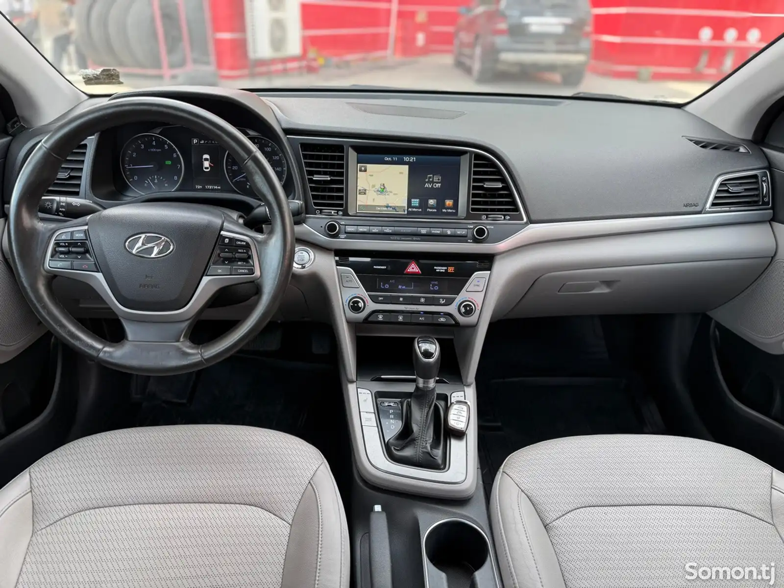 Hyundai Elantra, 2017-11