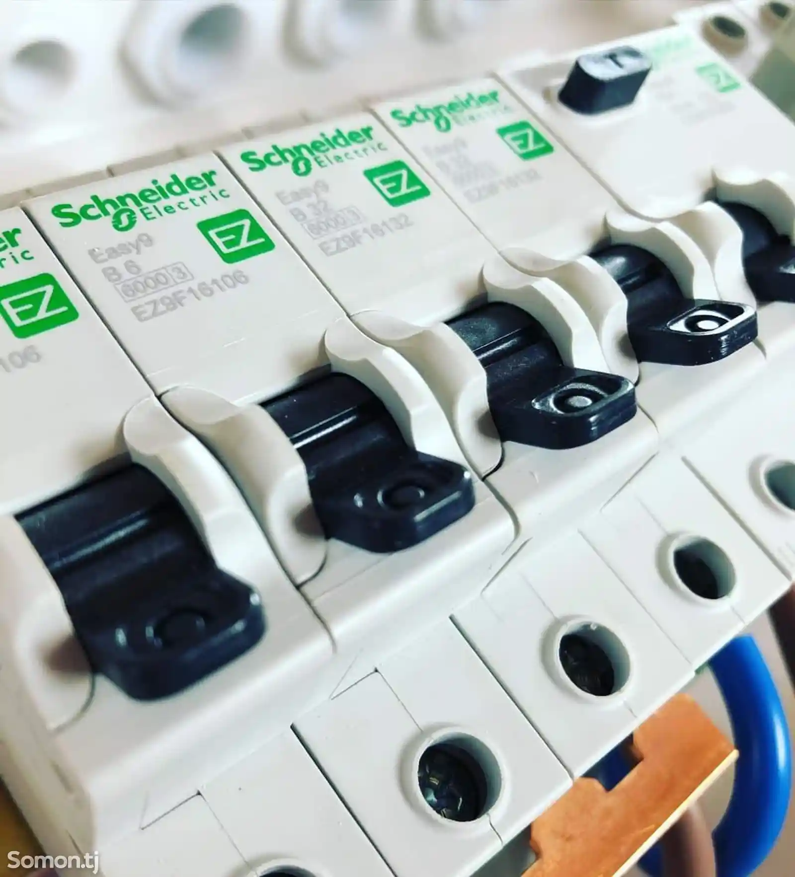 Автоматические выключатели Schneider Electric серии Easy 9-3