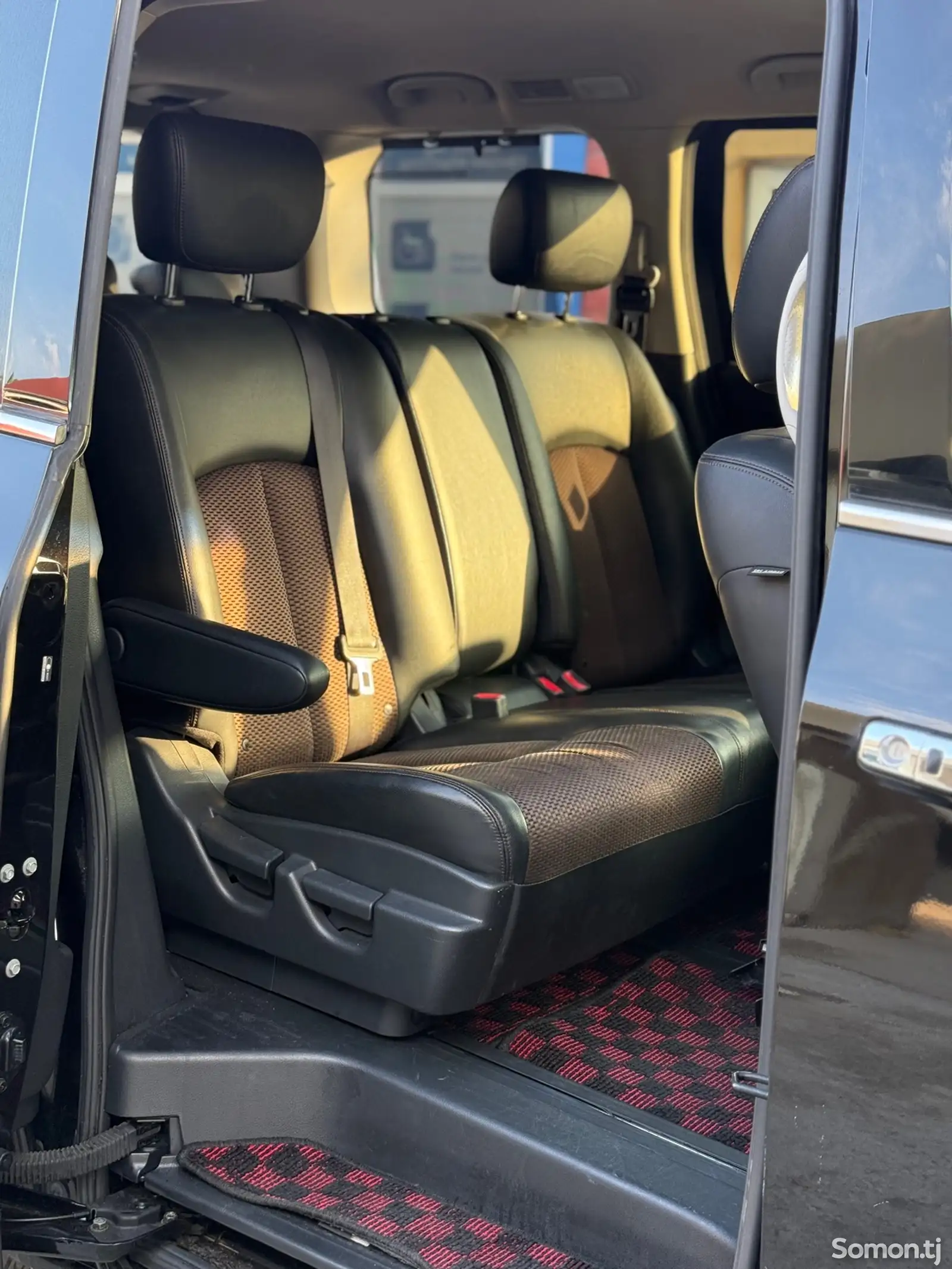 Nissan Elgrand, 2015-9