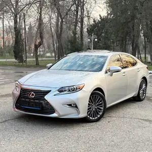 Lexus ES series, 2013