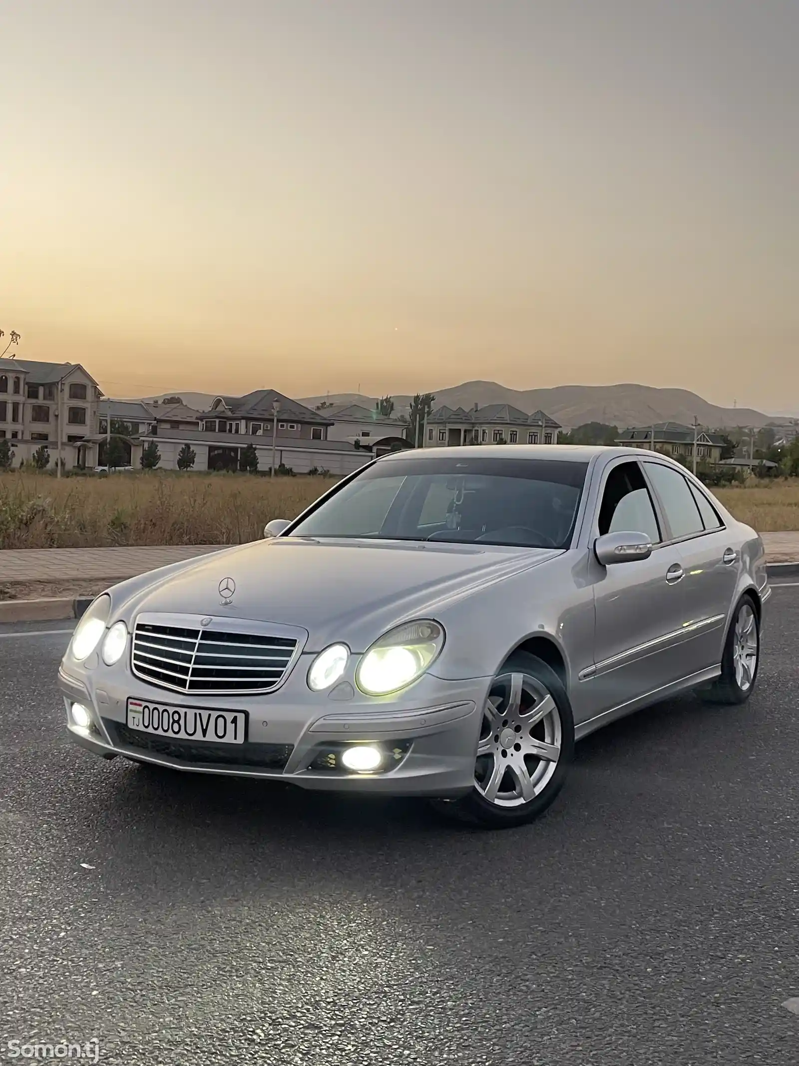 Mercedes-Benz E class, 2002-3