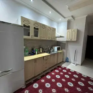 2-комн. квартира, 4 этаж, 70м², Сино