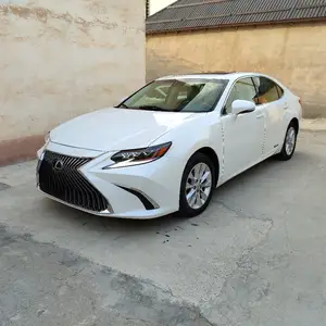 Lexus ES series, 2014