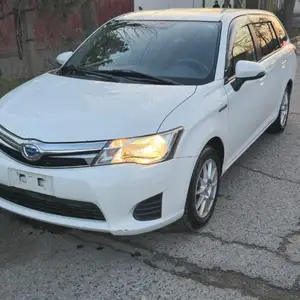 Toyota Fielder, 2014