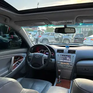 Toyota Camry, 2011