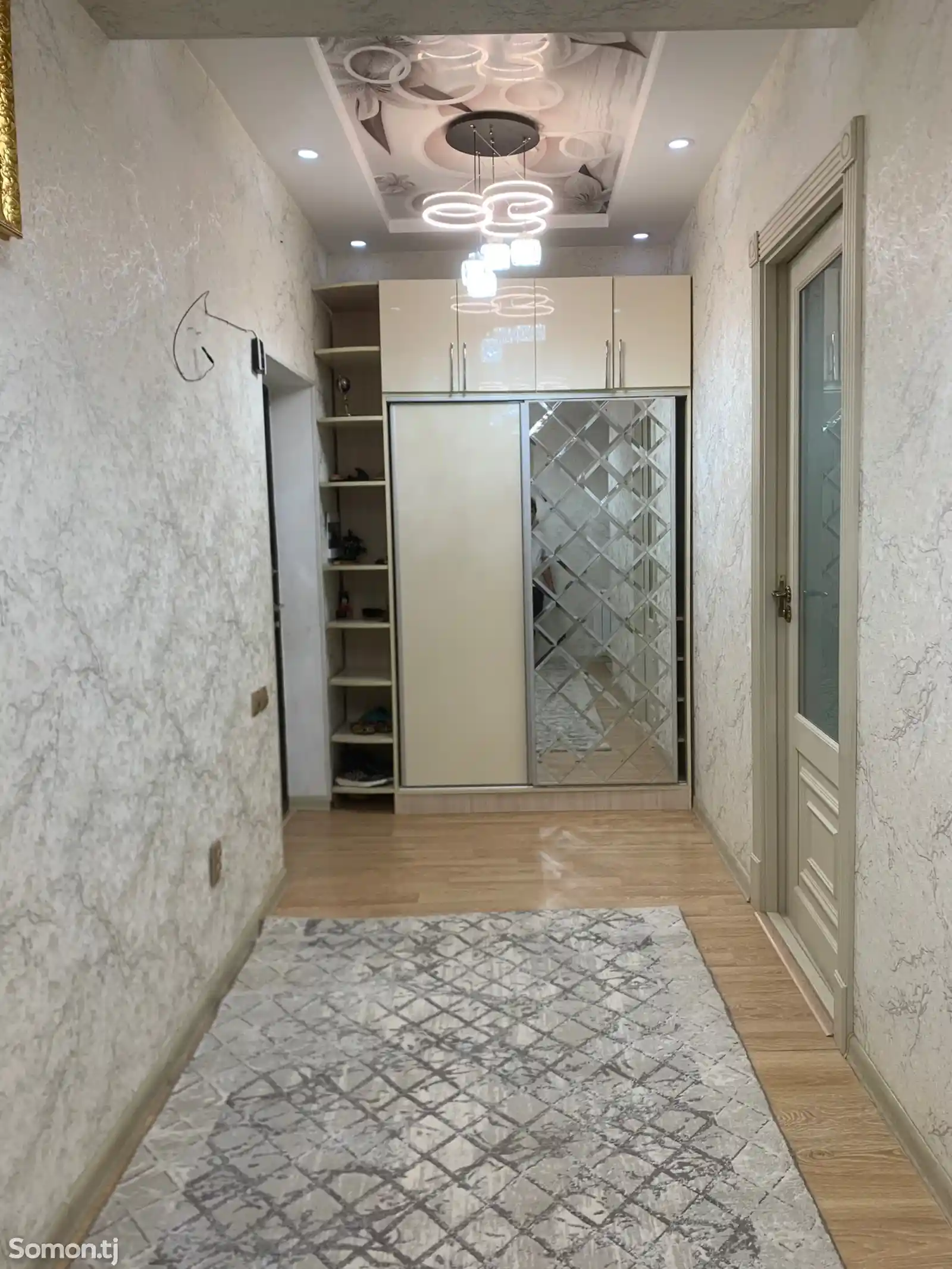 3-комн. квартира, 3 этаж, 80 м², Сино-1