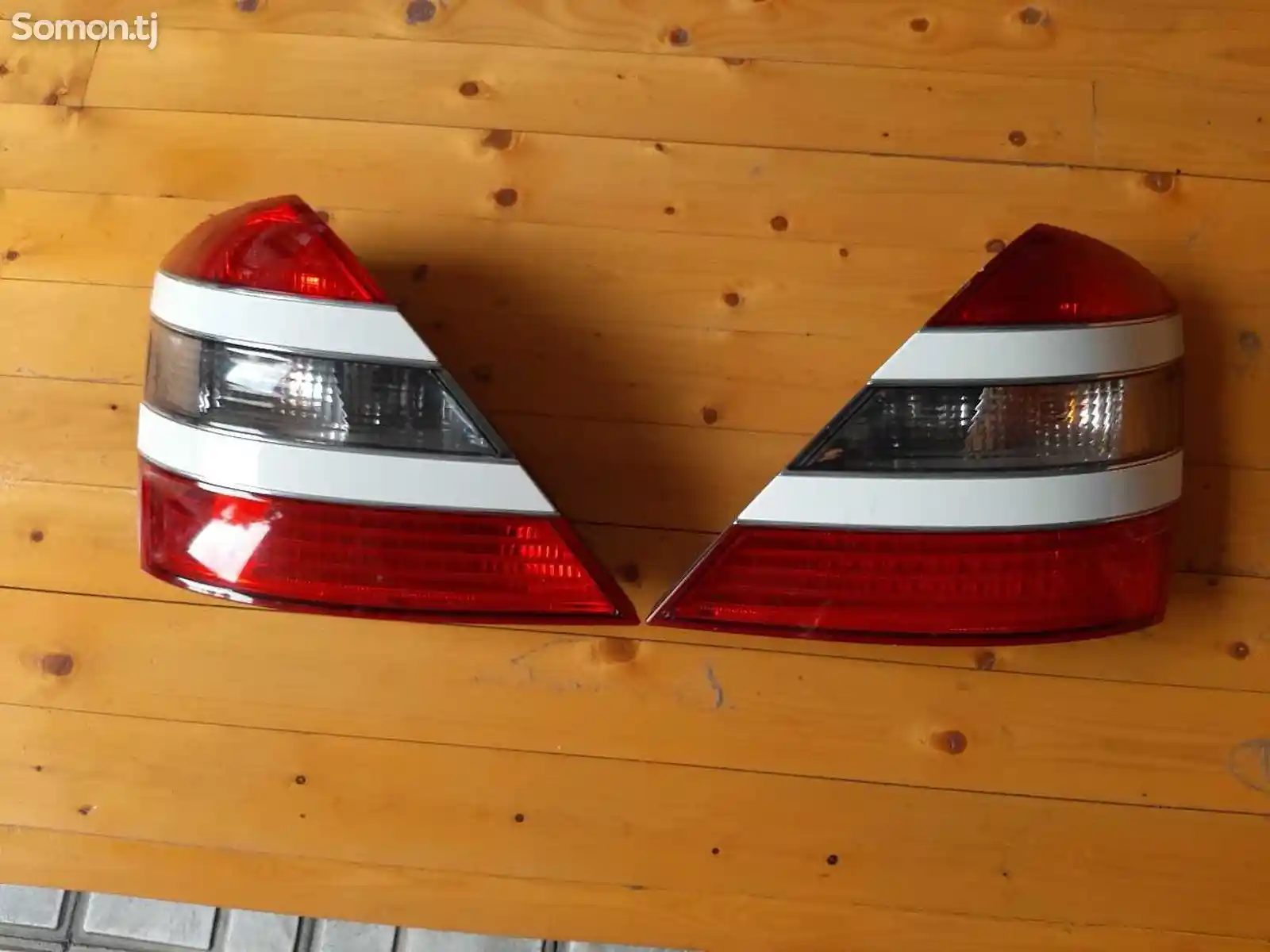Задние фонари от Mercedes-Benz W221-2
