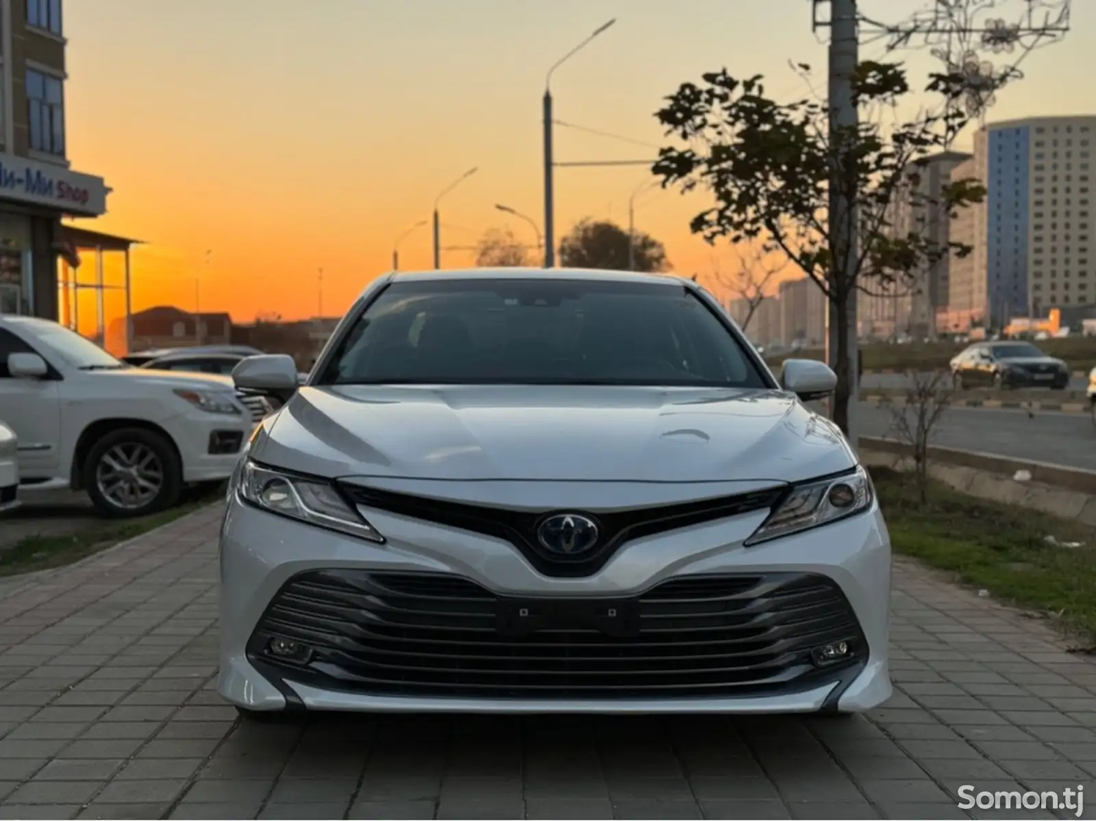 Toyota Camry, 2017-1