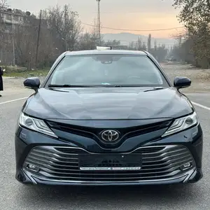 Toyota Camry, 2019