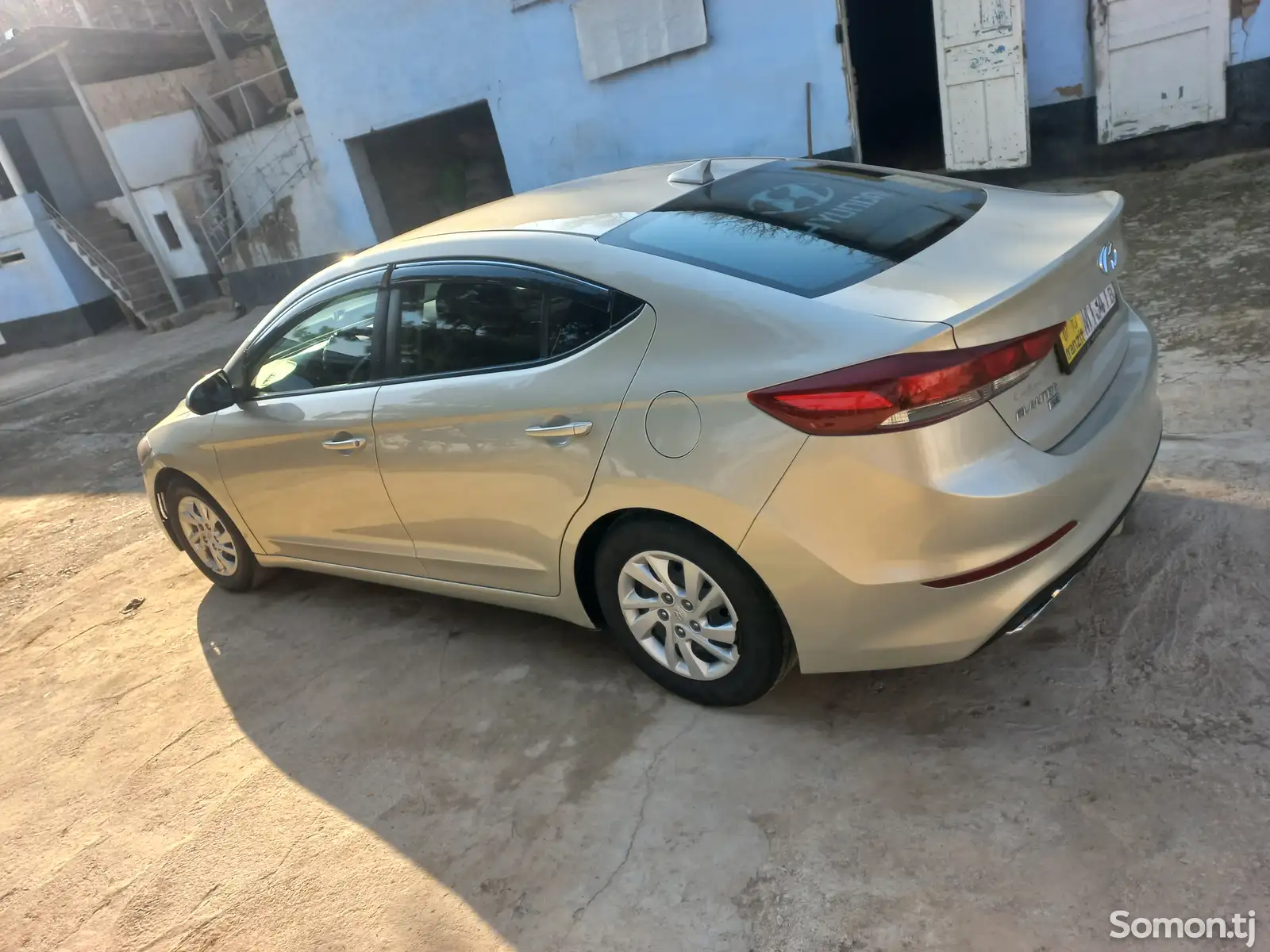 Hyundai Elantra, 2016-1