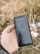 Sony Xperia XZ2 Compackt-3