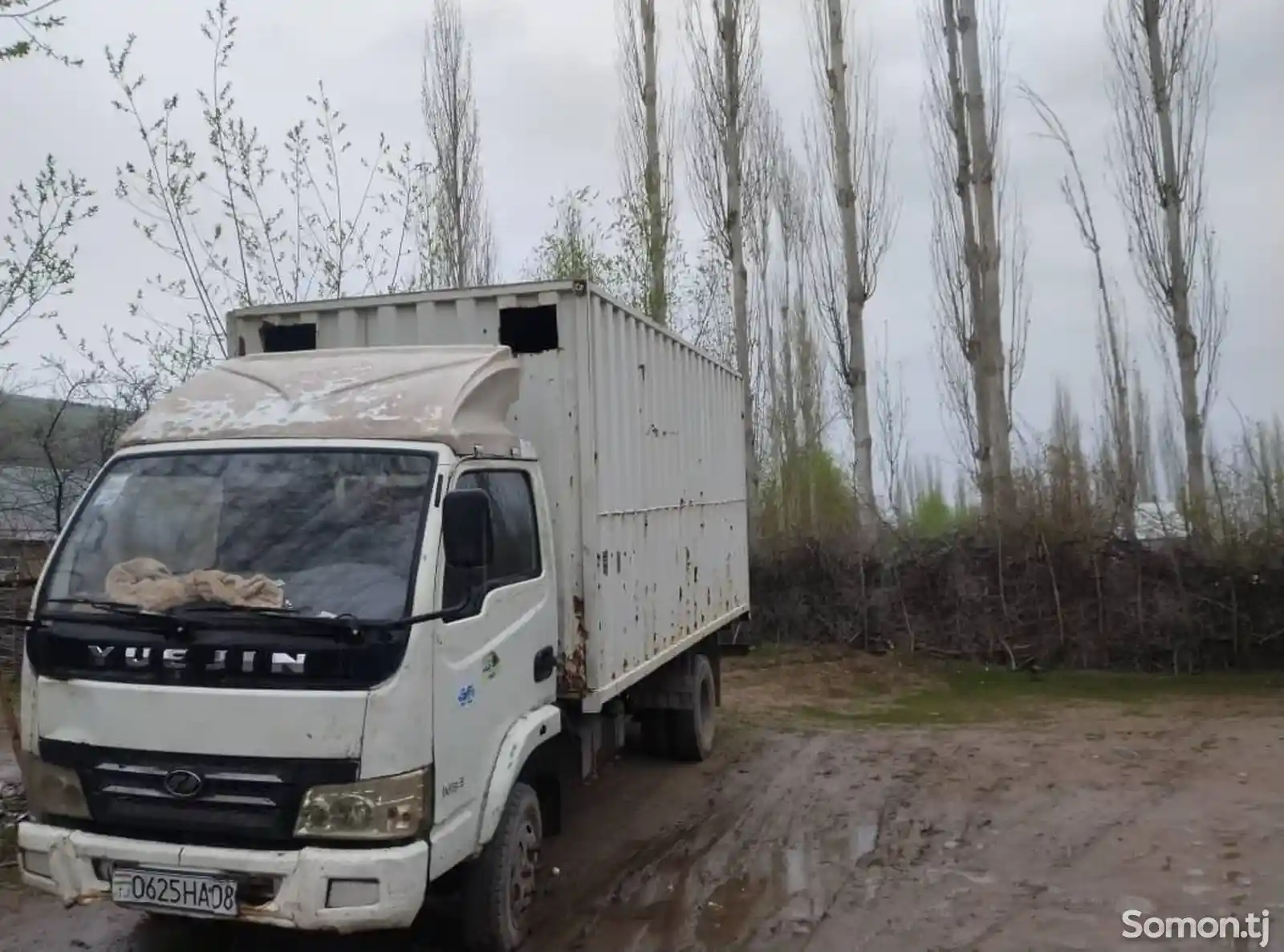 Бортовой грузовик Yuejin-3