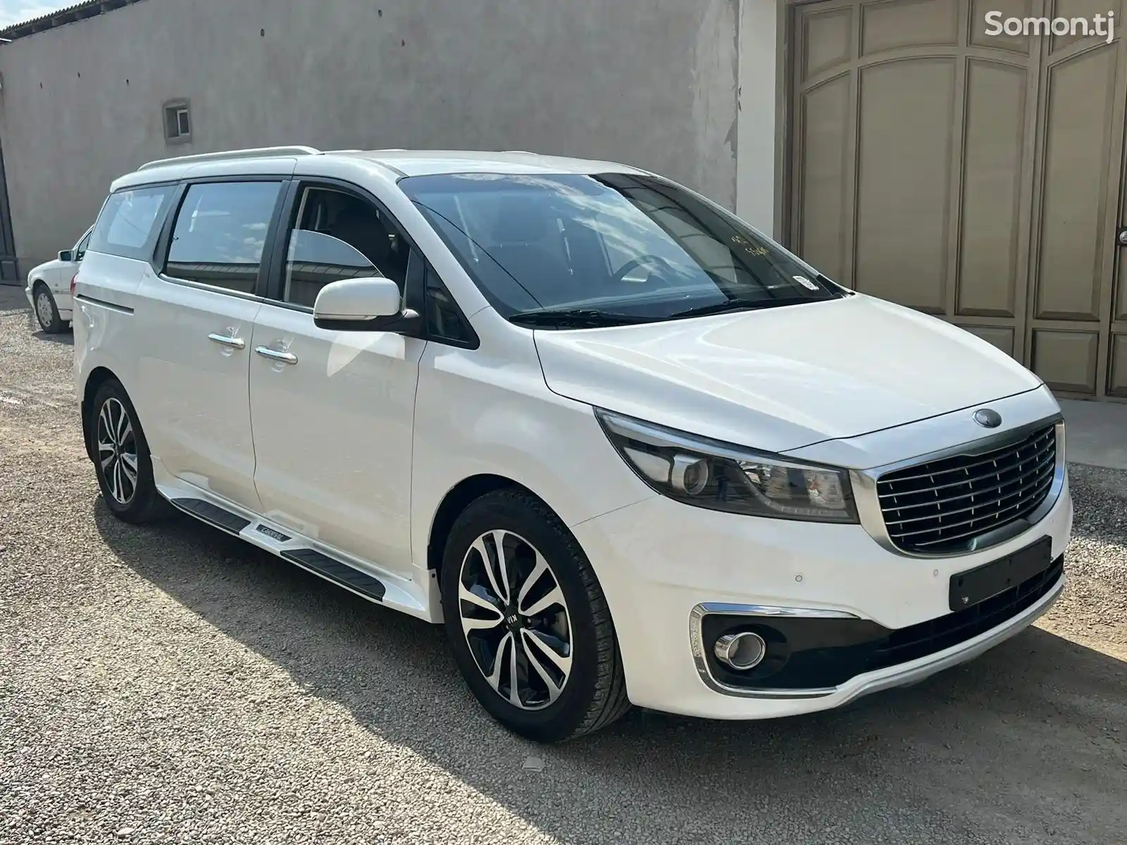 Kia Carnival, 2015-15