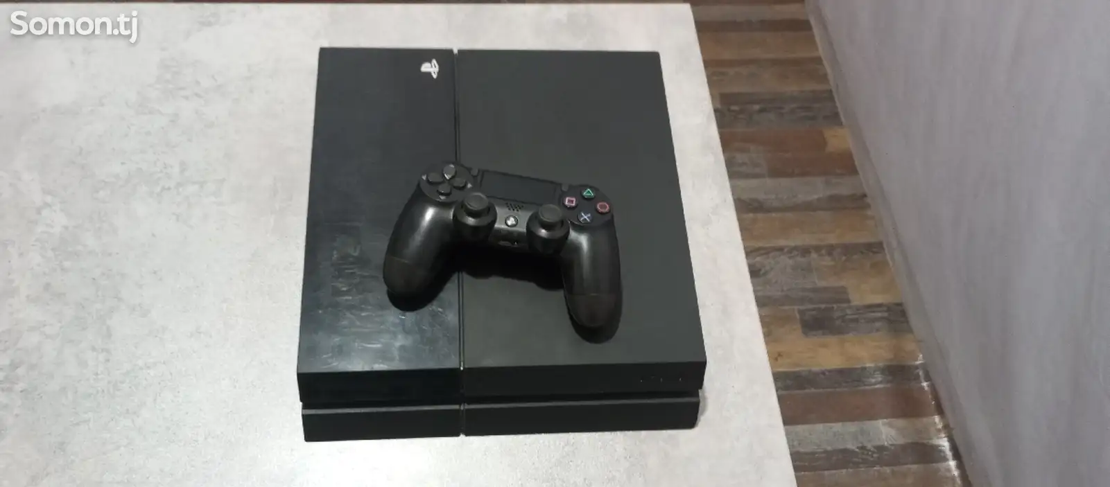 Игровая приставка Sony PS4-1