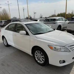 Toyota Camry, 2010