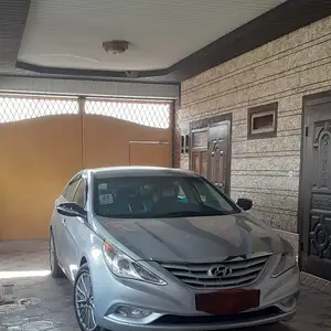 Hyundai Sonata, 2012