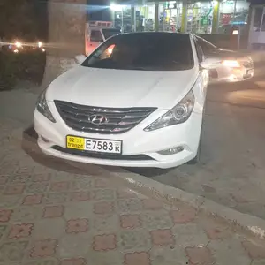 Hyundai Sonata, 2010