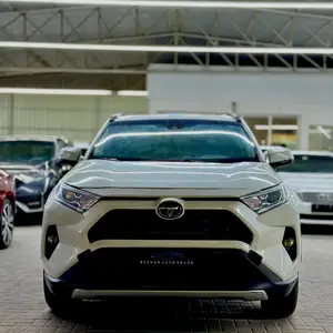 Toyota RAV 4, 2021