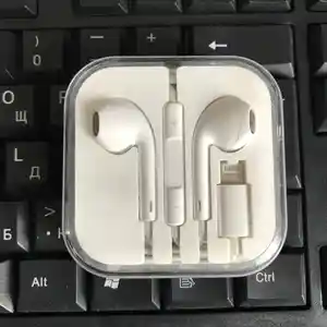 Проводные наушники Apple AirPods