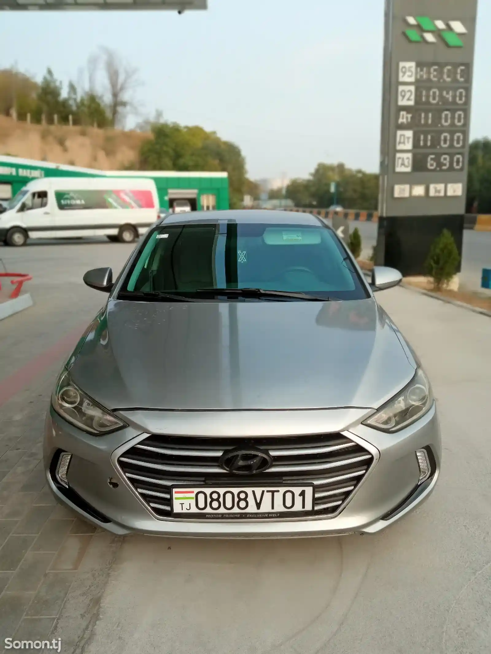 Hyundai Elantra, 2018-1