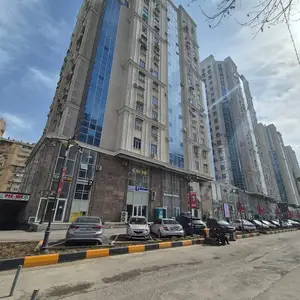 2-комн. квартира, 15 этаж, 71 м², Цирк, Молодёжный Театр