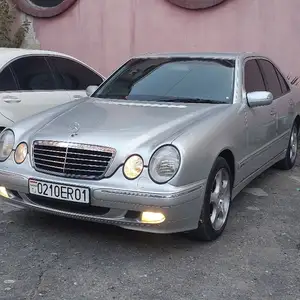 Mercedes-Benz E class, 2001