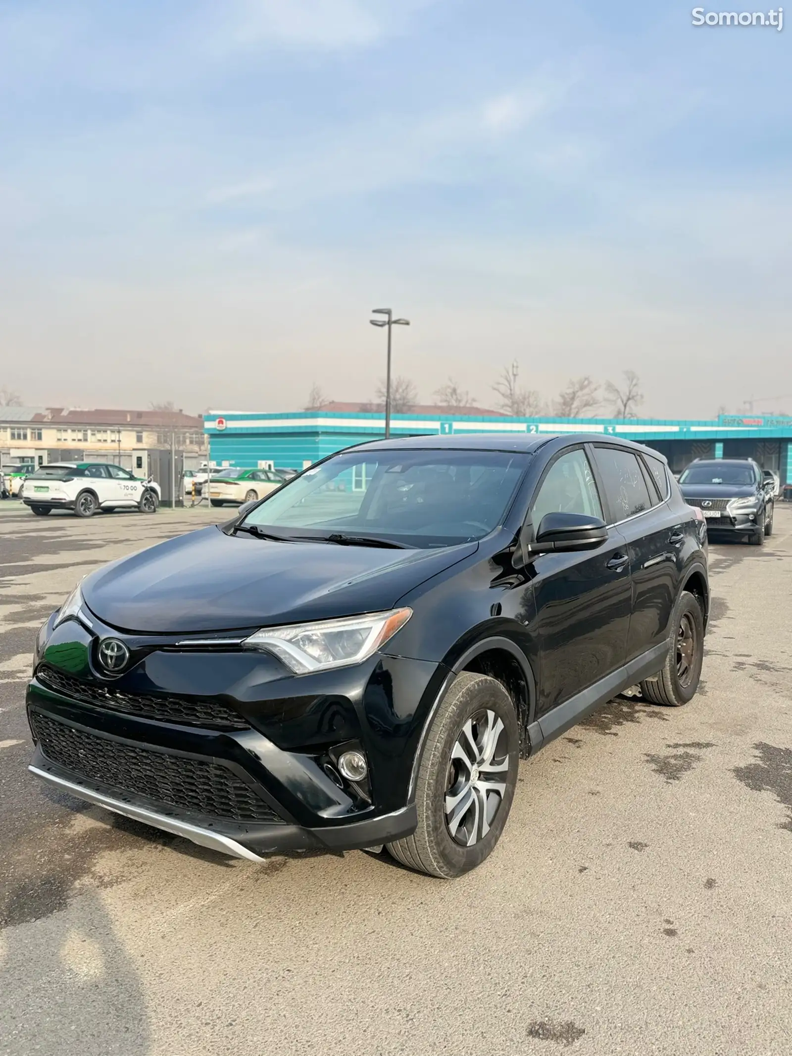 Toyota RAV 4, 2017-1