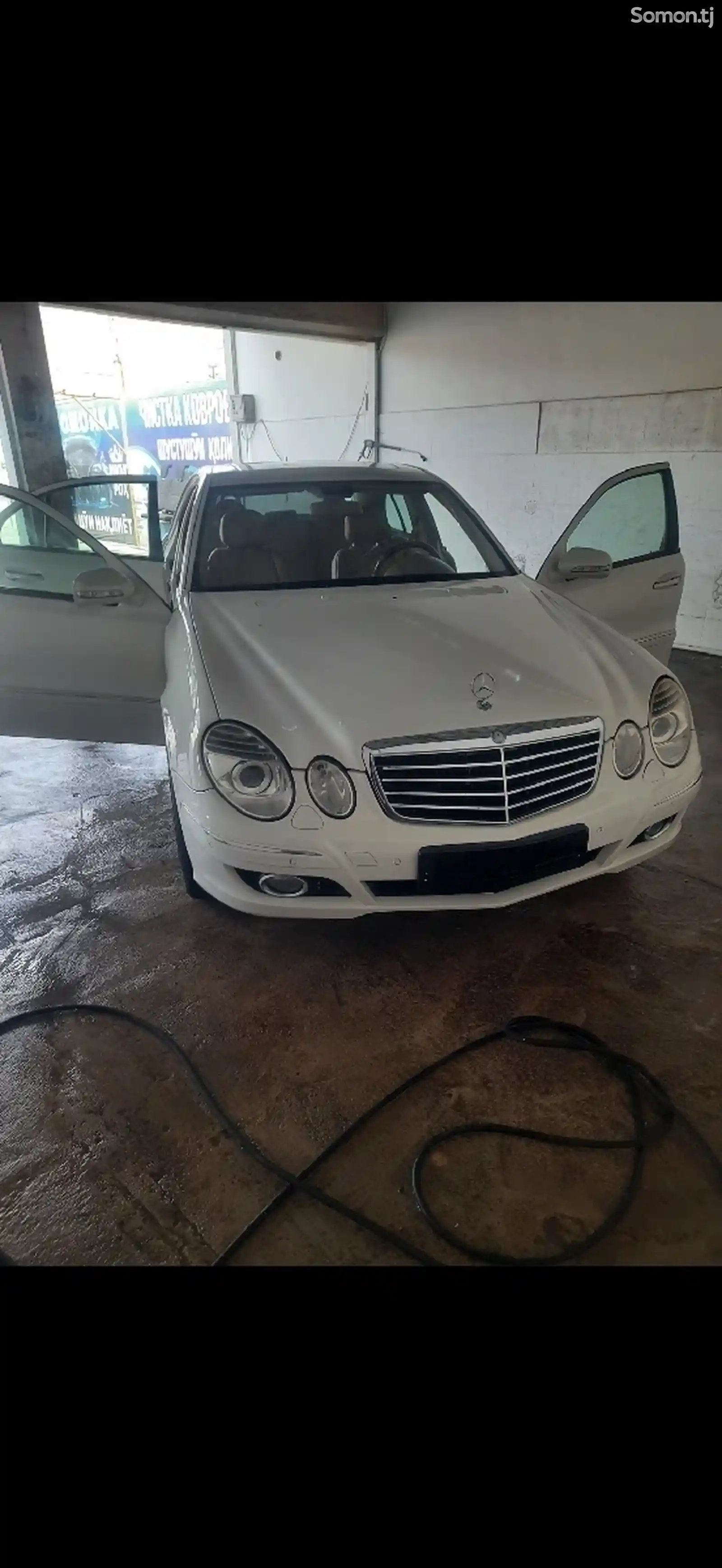 Mercedes-Benz E class, 2008-7