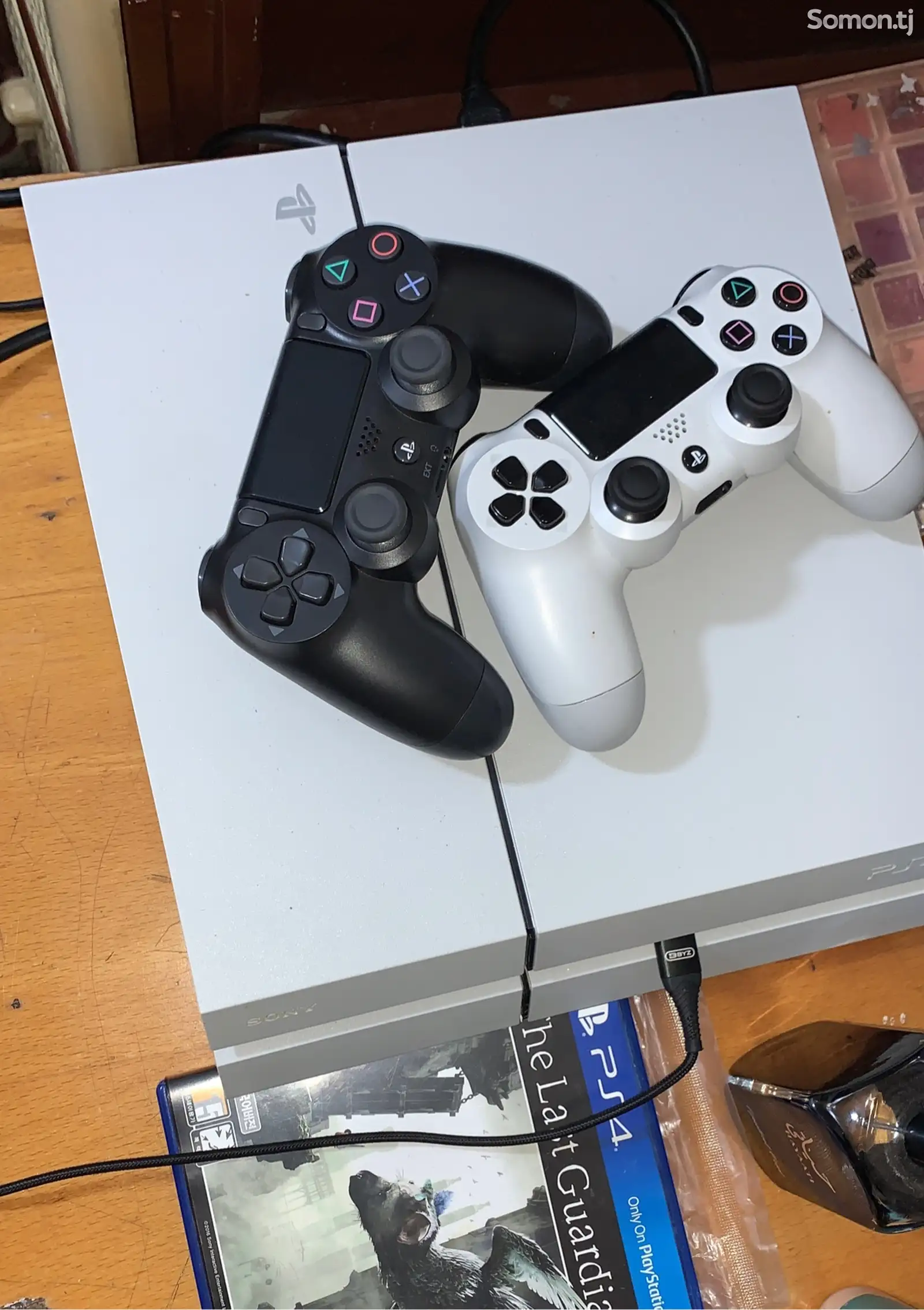 Игровая приставка PlayStation 4