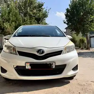 Toyota Vitz, 2011