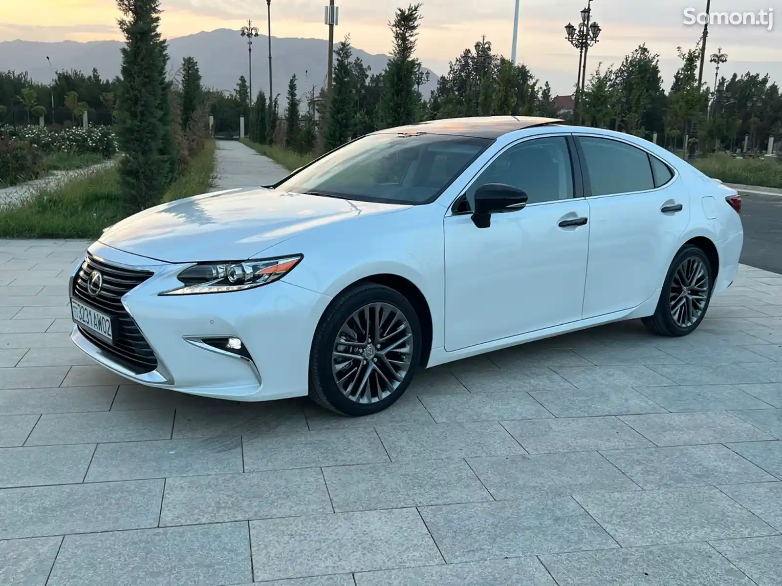 Lexus ES series, 2017-4