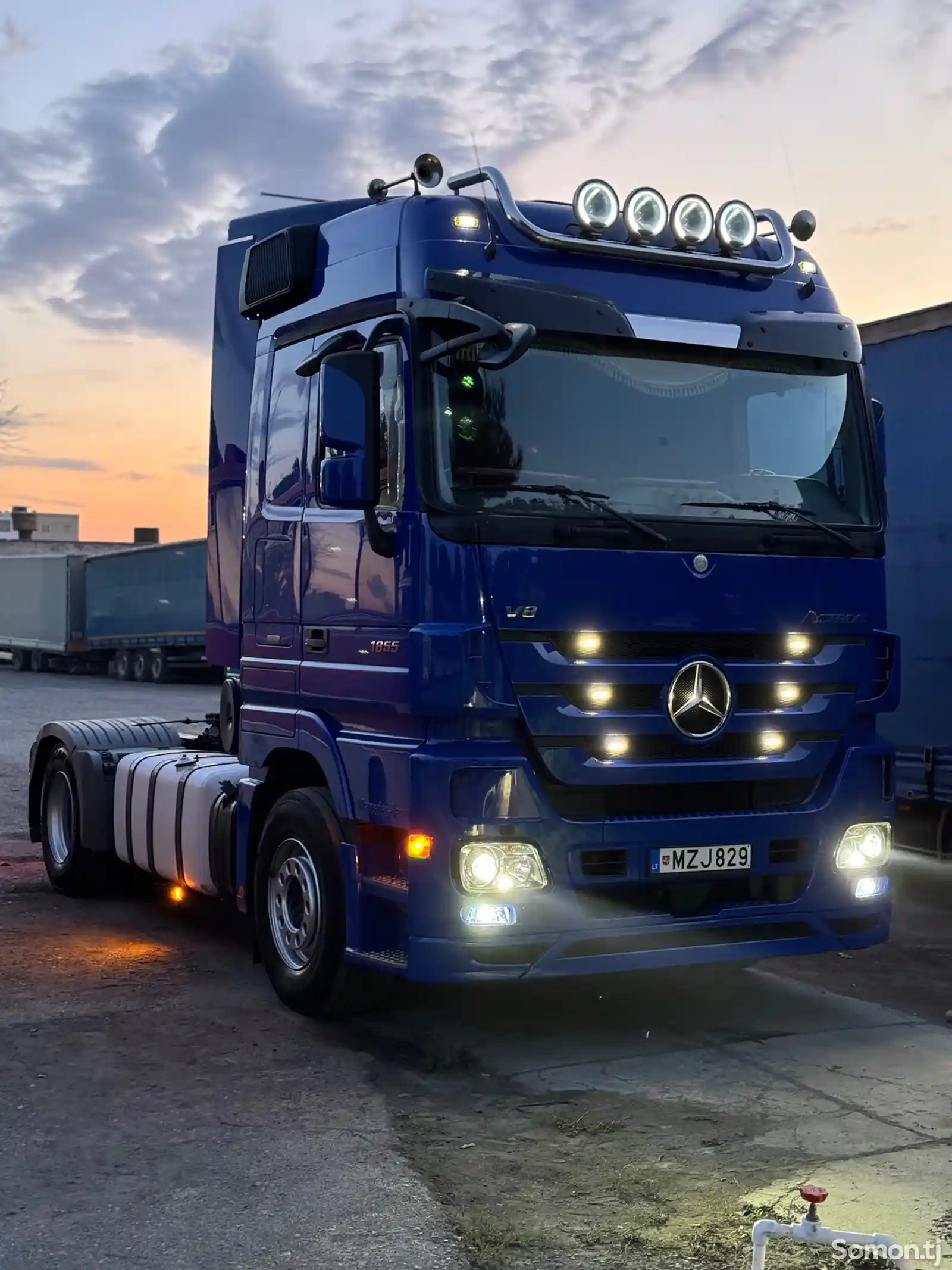 Седельный тягач Mercedes-Benz Actros V8 Avtomat Retarder, 2012-8