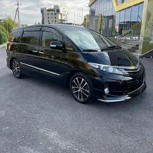 Toyota Estima, 2015