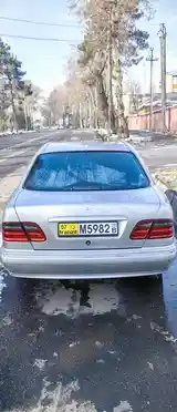 Mercedes-Benz E class, 2002-3