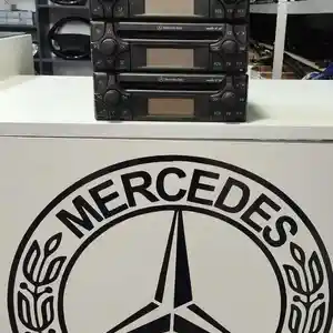 Магнитола от Mercedes Benz